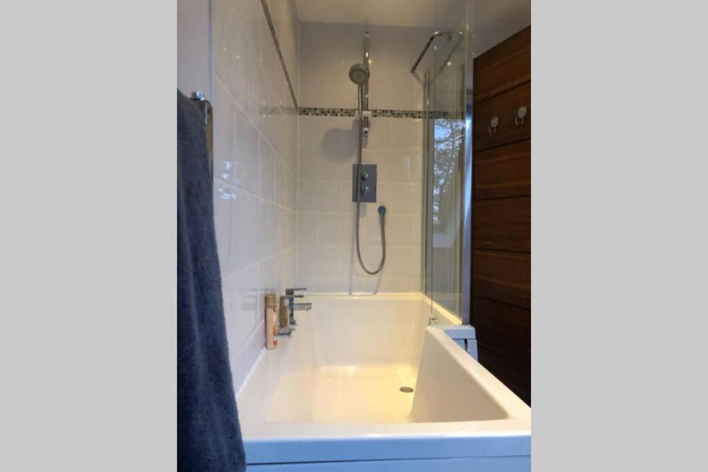 Struan Coach House In Gated Residence Stirling Bagian luar foto