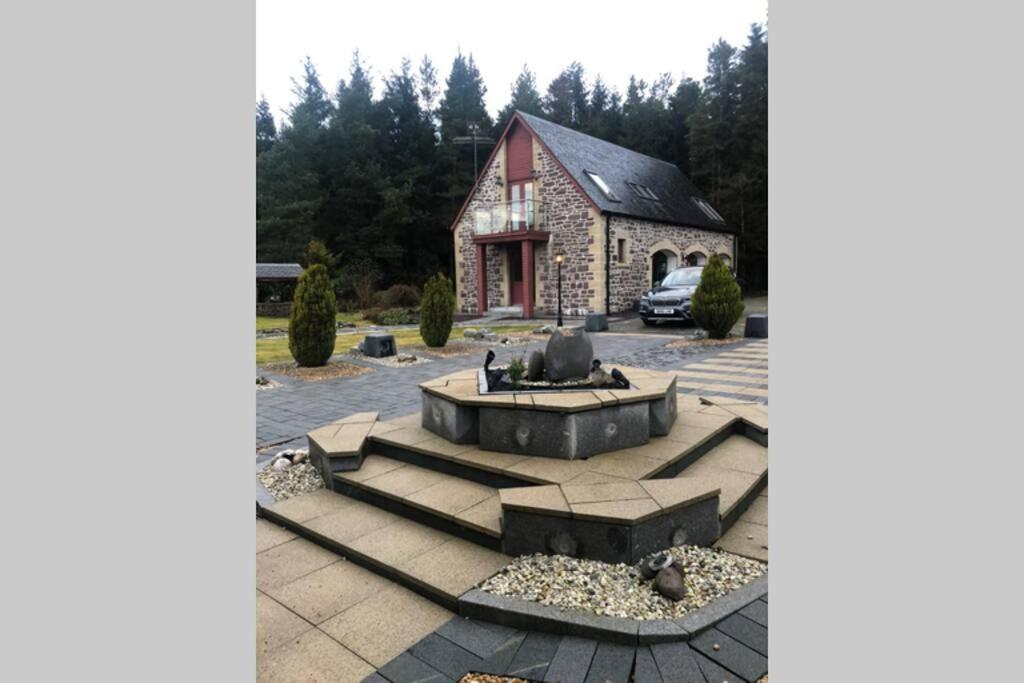Struan Coach House In Gated Residence Stirling Bagian luar foto